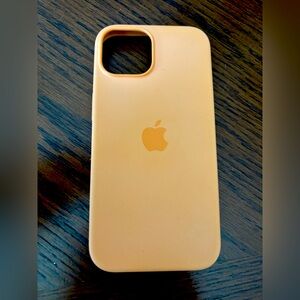 Apple IPhone 15 Silicone Case - Orange Sorbet